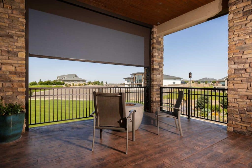 well installed exterior screen in the firepit area