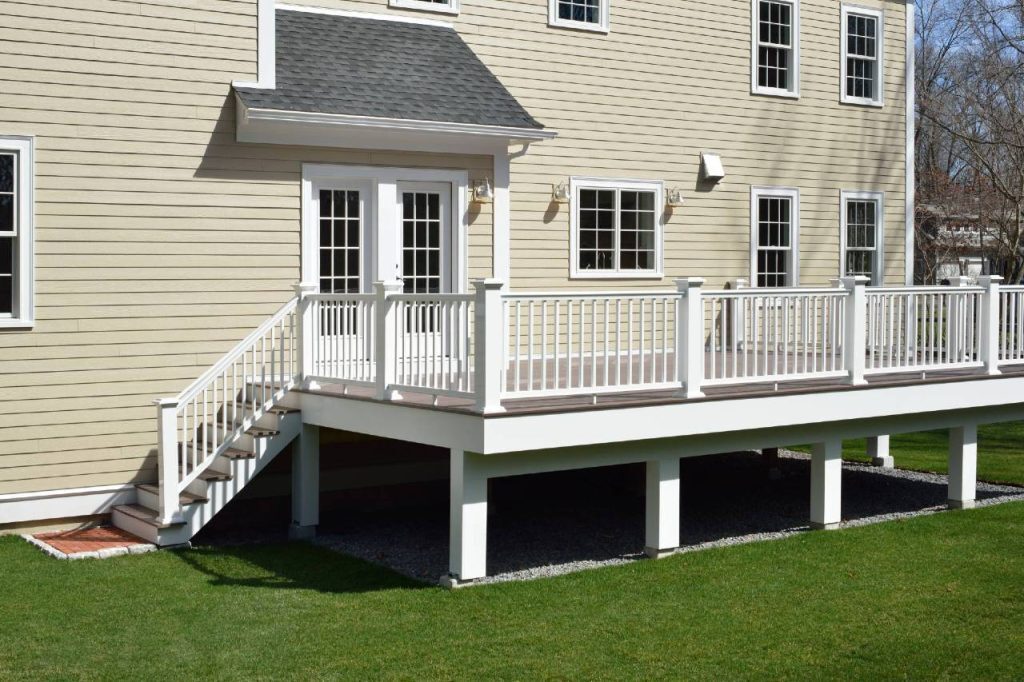 custom outdoor decks
